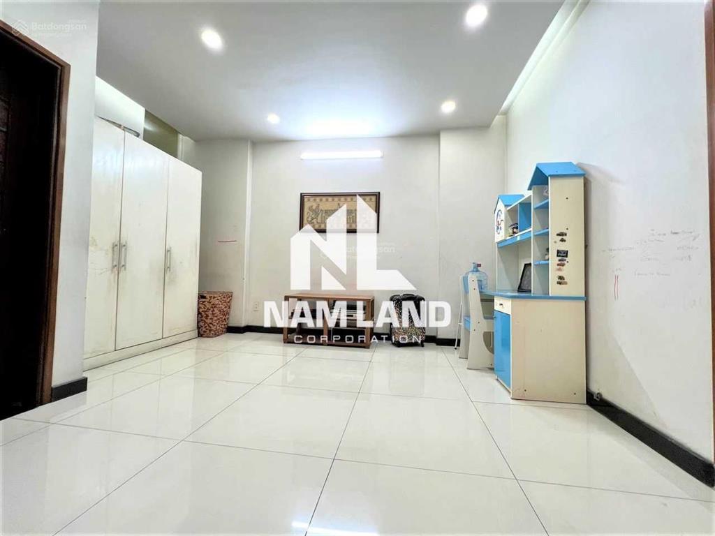 30 triệu/tháng nhà đường thân văn nhiếp 400m2 gara 3 lầu 5 phòng lớn để làm văn phòngởspamassage