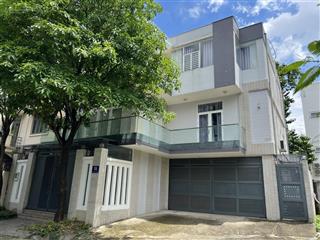 Cho thuê biệt thự 31 đường 31c hầm 3 lầu 5 phòng lớn ngay công viên cao đức lân an phú