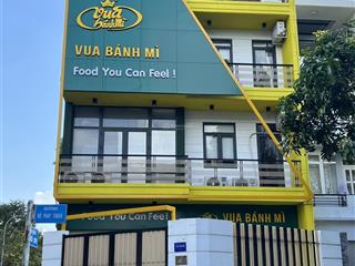 Cho thuê nguyên toà văn phòng góc 2 mặt tiền view công viên trên đường đỗ pháp thuận 4 sàn trống