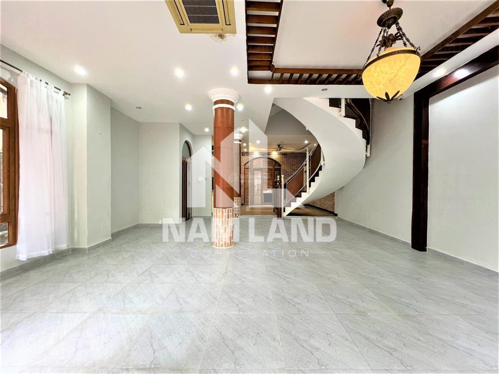 Cho thuê nhà compound nguyễn văn hưởng gần sông sài gòn bảo vệ 24/24 gara 3 lầu 4 phòng làm vp ở gđ