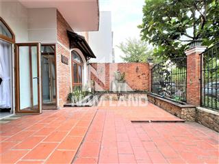 Cho thuê nhà compound nguyễn văn hưởng gần sông sài gòn bảo vệ 24/24 gara 3 lầu 4 phòng làm vp,ở gđ