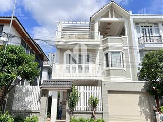 Cho thuê nhà gần đường liên phường gara 3 tầng 3 phòng lớn để ởvăn phòng công ty phước long b, q.9