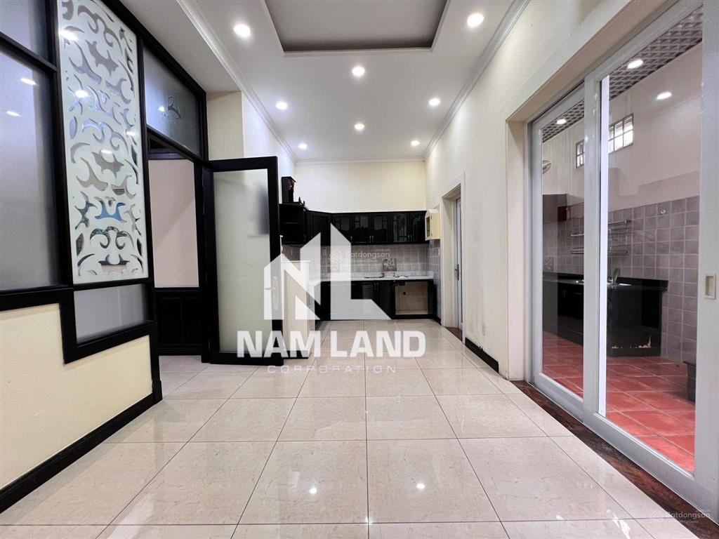 Cho thuê dài hạn nhà khu đảo kim cương gara 3 lầu 5 phòng lớn để ở, văn phòng công ty
