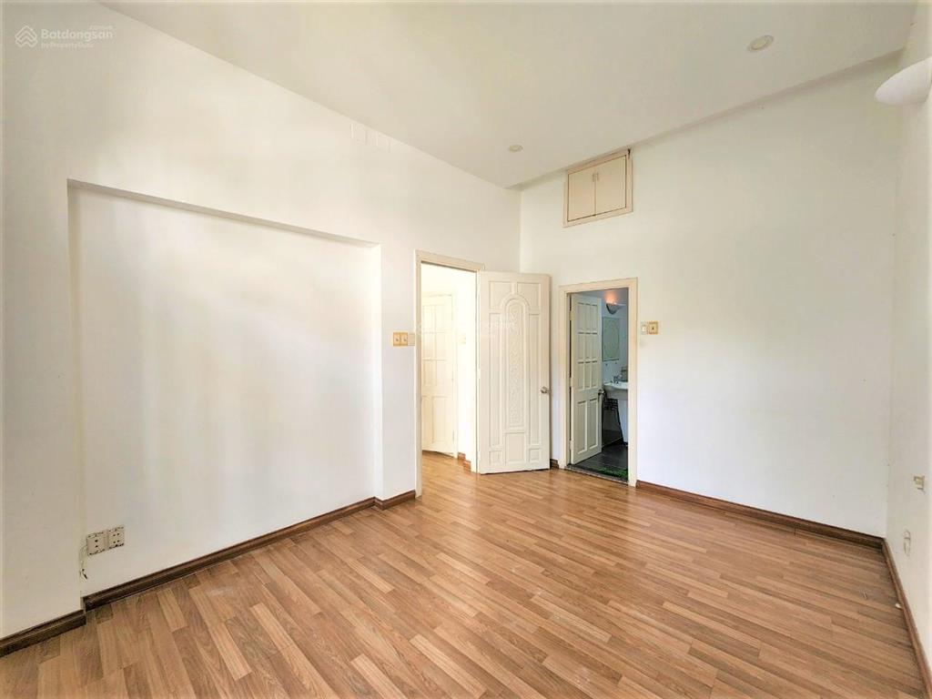 Cho thuê nhà góc 2 mặt tiền gần bến tàu thuỷ phường bình an quận 2 gara 3 lầu 4 phòng làm công ty