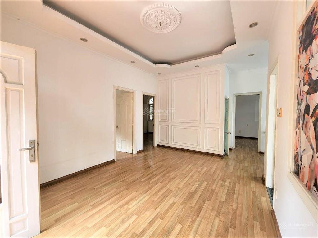 Cho thuê nhà góc 2 mặt tiền gần bến tàu thuỷ phường bình an quận 2 gara 3 lầu 4 phòng làm công ty