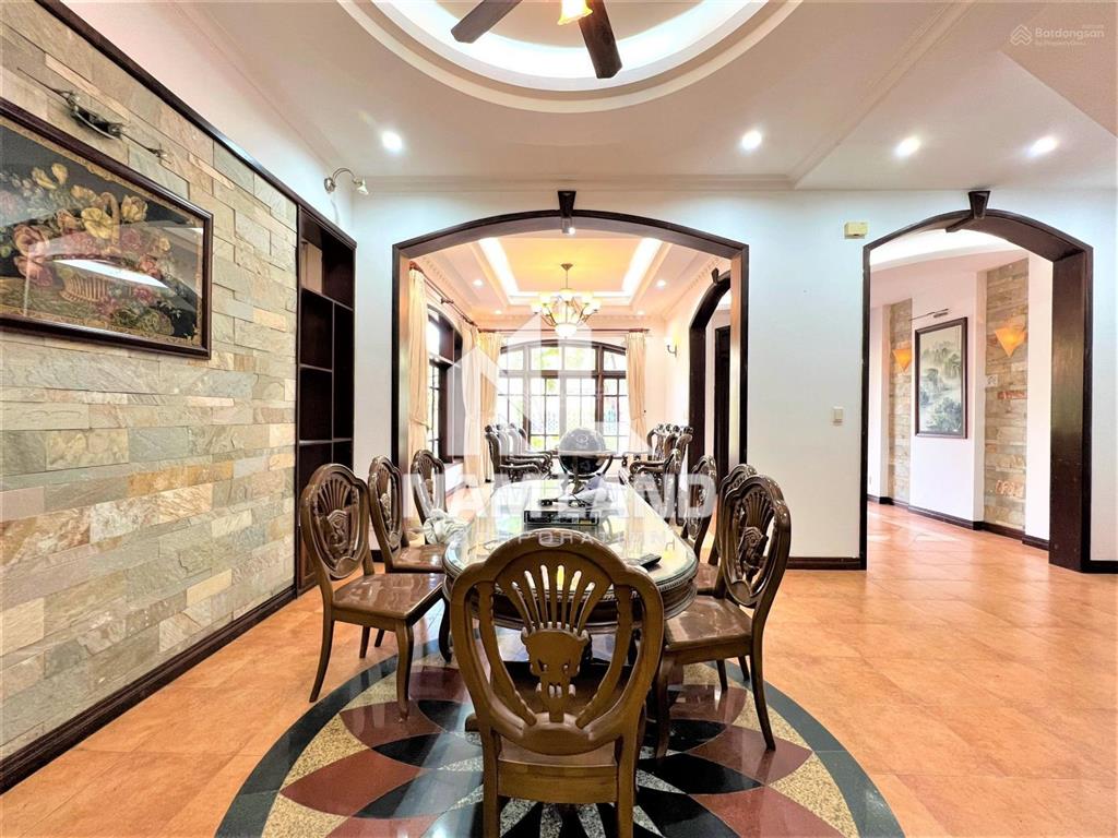 Cho thuê nhà đường quốc hương gần chung cư thảo điền pearl gara 3 lầu 4 phòng làm văn phòng công ty