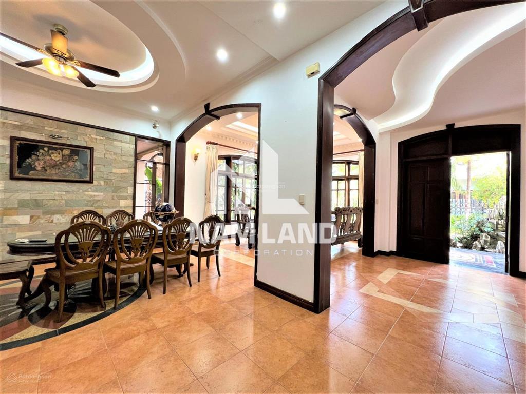 Cho thuê nhà đường quốc hương gần chung cư thảo điền pearl gara 3 lầu 4 phòng làm văn phòng công ty