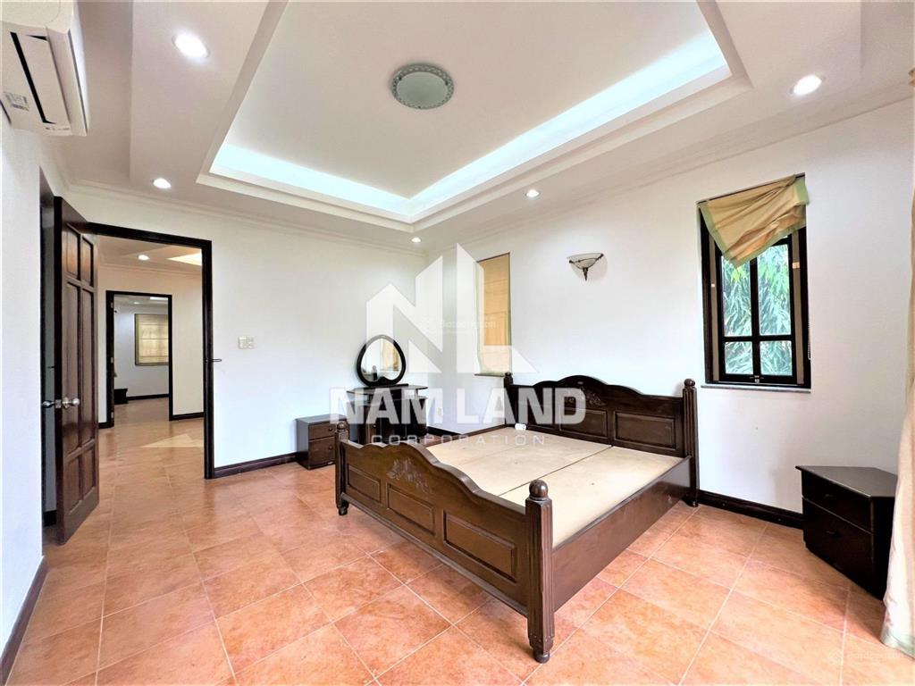 Cho thuê nhà đường quốc hương gần chung cư thảo điền pearl gara 3 lầu 4 phòng làm văn phòng công ty