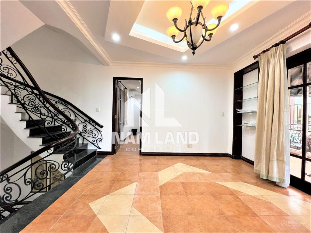 Cho thuê nhà đường quốc hương gần chung cư thảo điền pearl gara 3 lầu 4 phòng làm văn phòng công ty