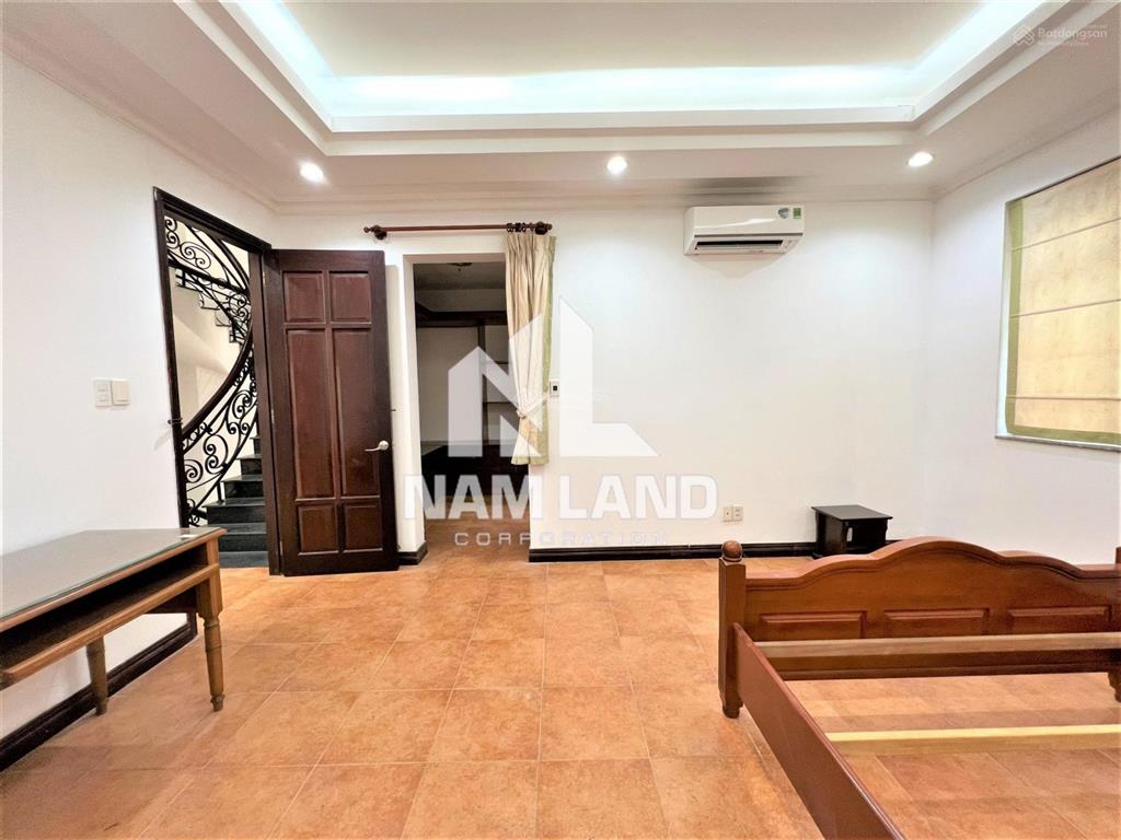 Cho thuê nhà đường quốc hương gần chung cư thảo điền pearl gara 3 lầu 4 phòng làm văn phòng công ty