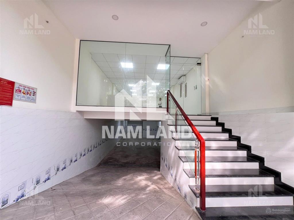 Cho thuê nhà an phú trống suốt có thang máy, toilet, cầu thang cuối nhà chuẩn làm văn phòng công ty