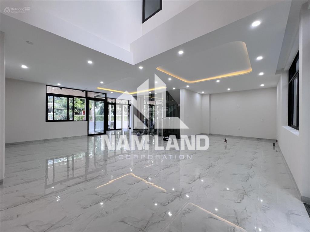 Cho thuê nhà khu đảo kim cương mới 100% hầm 4 sàn trống có thang máy giá bao rẻ