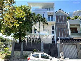 Cho thuê biệt thự gần đường trần não có hầm 3 lầu 5 phòng lớn làm văn phòng công ty, view landmark