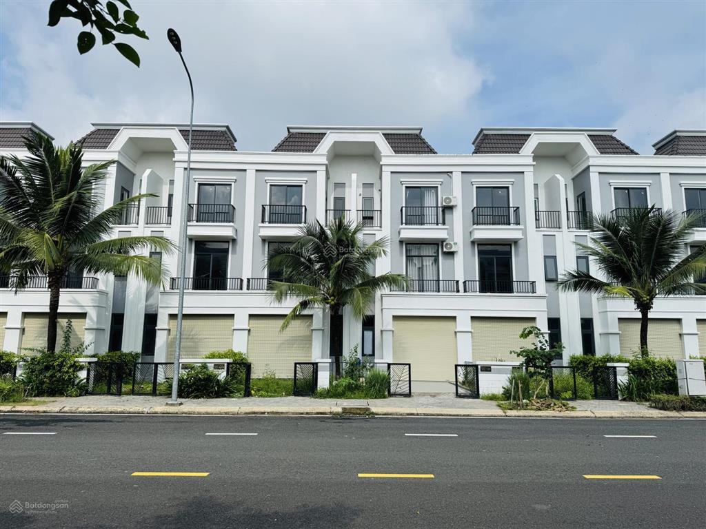 Cần thanh lý gấp căn 1 trệt 2 lầu, giá 1.9tỉ