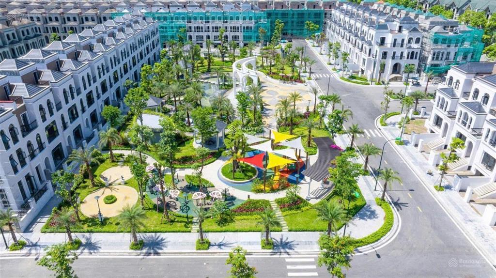 Chính chủ gửi bán biệt thự ciputra 140m2, 3 tầng 1 hầm ở ngay, giá 54 tỷ.  0989 862 ***