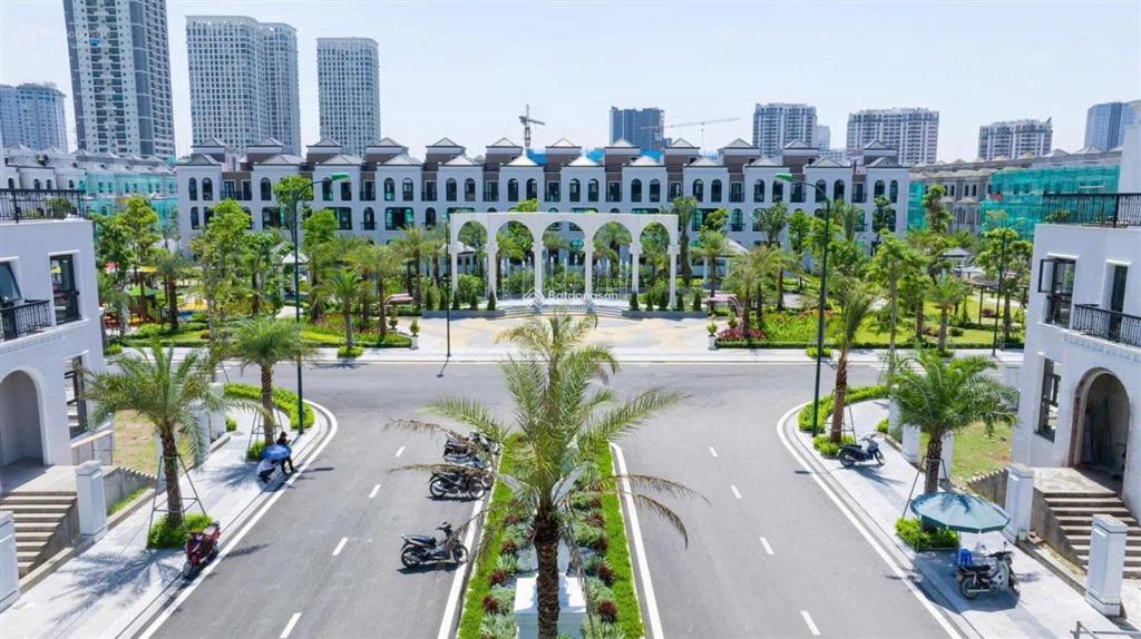 Chính chủ gửi bán biệt thự ciputra 140m2, 3 tầng 1 hầm ở ngay, giá 54 tỷ. 0989 862 ***