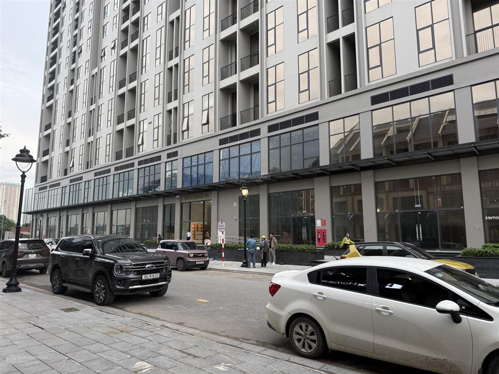 Chính chủ bán liền kề góc 124,48m2 giá 49,1 tỷ.  0989 862 ***