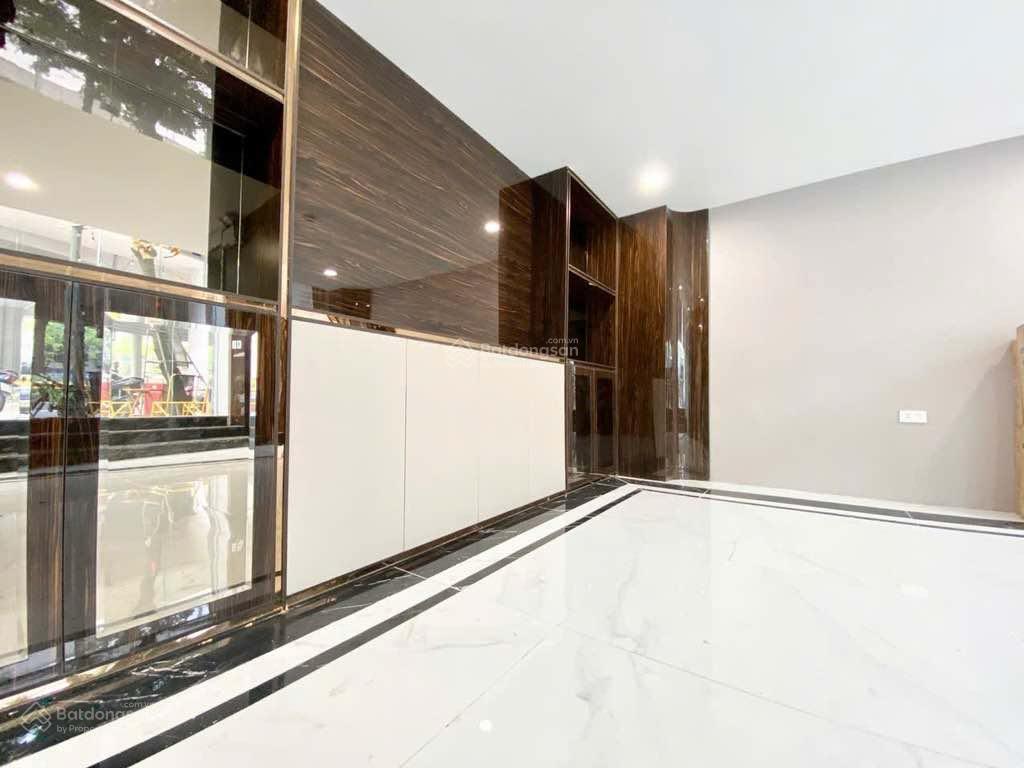 Mặt phố phạm văn đồng, 6 tầng kinh doanh đẳng cấp mặt tiền rộng, 18 tỷ,  0824 564 ***