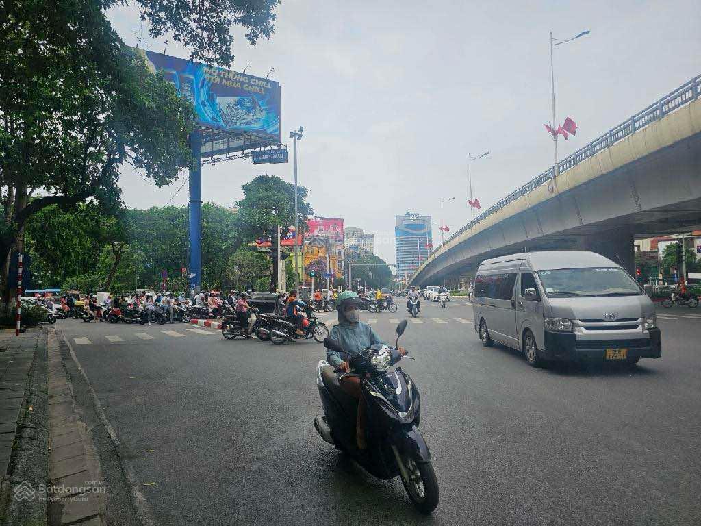 Trần duy hưng, 6 tầng thang máy, ôtô lô góc 3 thoáng, mặt ngõ kinh doanh, hơn 17 tỷ  0824 564 ***