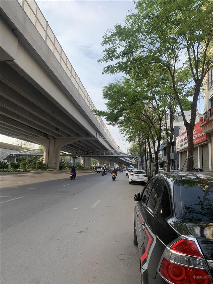 Phạm văn đồng, mặt phố, 76m2, vỉa hè đá bóng, kinh doanh, 29 tỷ  0824 564 ***.