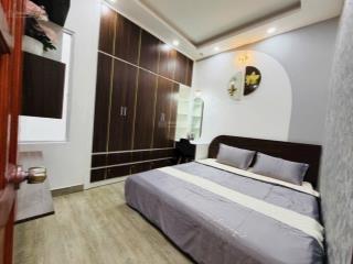 Bán nhà đẹp như hình. tặng nội thất. giá 4,68 tỉ. nguyễn văn khối.p8. gò vấp