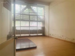 Cho thuê cửa hàng 2 tầng mặt phố trần xuân soạn, hiện trạng 2 tầng 1 lửng, diện tích 30m2x2,5 tầng