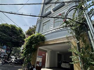 Cần bán tòa nhà khu văn phòng đậu được xe hơi quận phú nhuận  25 tỷ