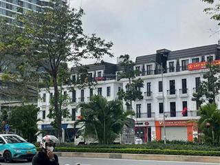 Chủ nhà cần bán liền kề tây hồ tây giá công khai 48 tỷ. căn xẻ khe đối diện chung cư