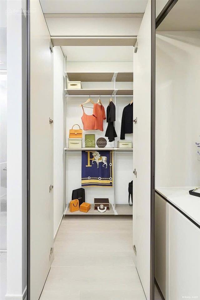 Mới ra căn 3pn  118m2  giá chỉ 11 tỷ. full nội thất cao cấp. chủ nhà thiện chí gặp để đàm phán