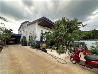 Bán căn nhà nghỉ dưỡng sân vườn 995m2 đầy đủ tiện nghi về sân bay liên khương chỉ 9km, chỉ 3,7 tỉ