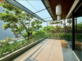 Bán biệt thự 2 mặt tiền cao cấp trung tâm thành phố đà nẵng. gọi em tùng để lấy thông tin chi tiết