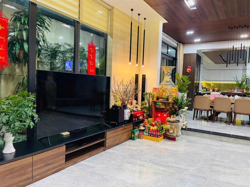 Nhà 3 tầng mặt tiền thanh sơn  lô góc hiếm, diện tích khủng 306m², giá chỉ 38 tỷ