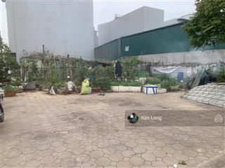 Chính chủ bán nhanh hoa hậu lô góc 2 mặt tiền,dt 107m2,đường nhựa 2 oto tránh,cạnh đường qh tứ liên