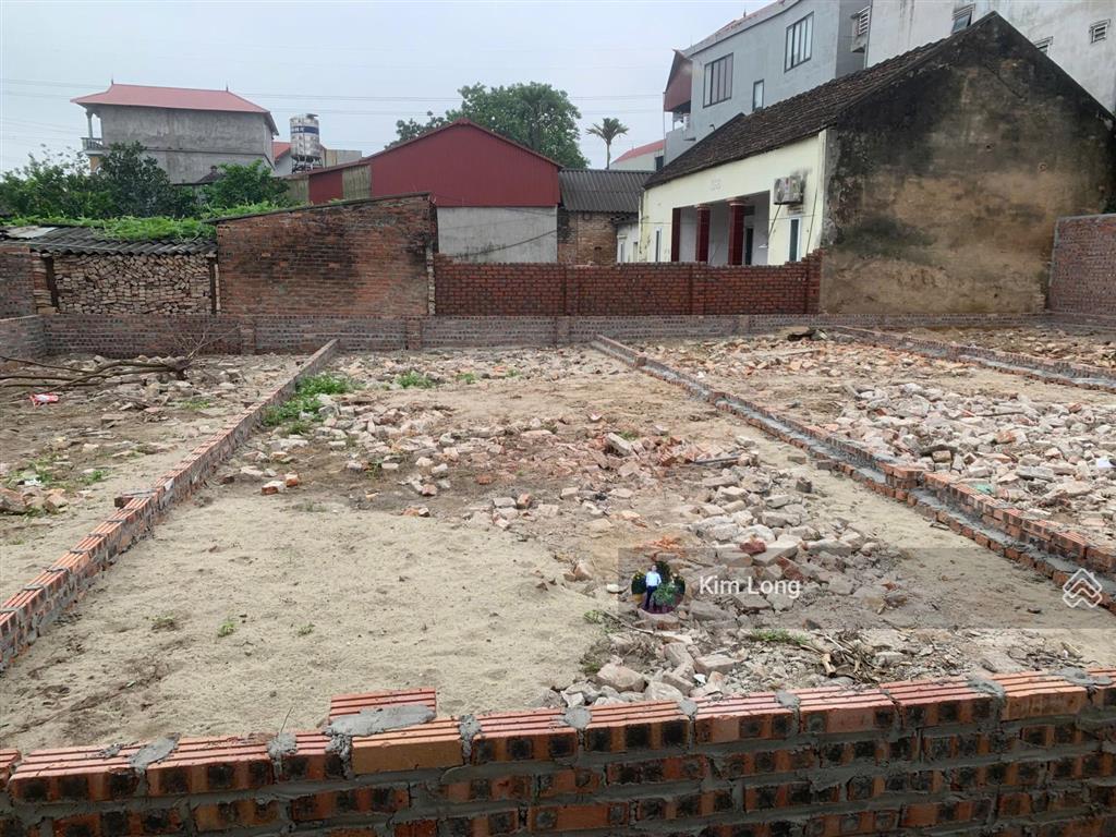Chính chủ bán mảnh đất, dt 62m2, mt 4,63m, cạnh đấu giá biểu khê, cạnh đường 25m, cạnh kcn đông anh