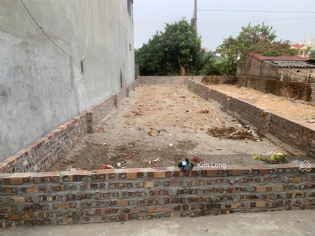 Chính chủ cần bán nhanh mảnh đất vân nội, 76m2, mt 4.10m, đường rộng 4m, cạnh đường qh 30m, giá rẻ