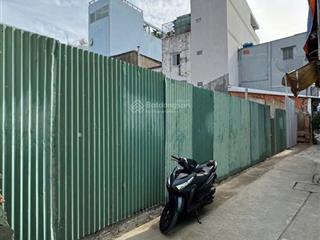 Nhà nát gần ngay vòng xoay lê đại hành  đường bình thới, dt 4 x 16m