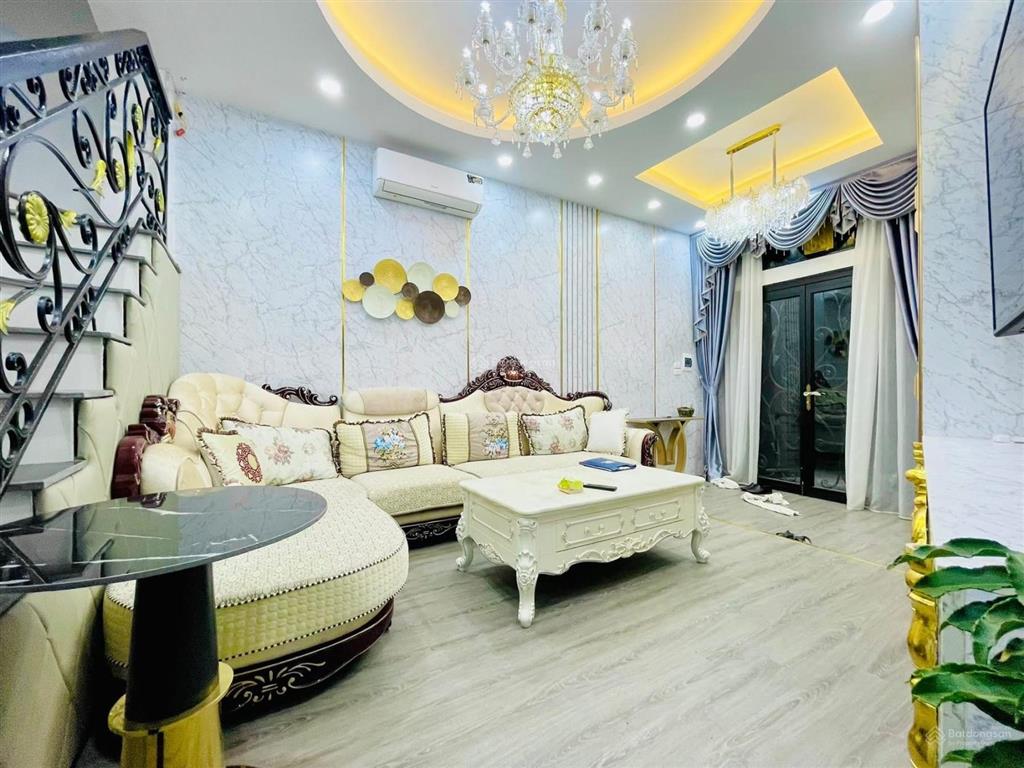 Bán nhà trường chinhđống đa mặt ngõ thông 20m ra đường ô tô dt 49m5t nội thất đẹp giá 14,2 tỷ