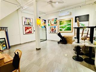 Bán nhà hàng bông, hoàn kiếm nhà đẹp ở ngay, ngõ rộng dt 40m2, 5tầng, mt 6,3m giá 22 tỷ