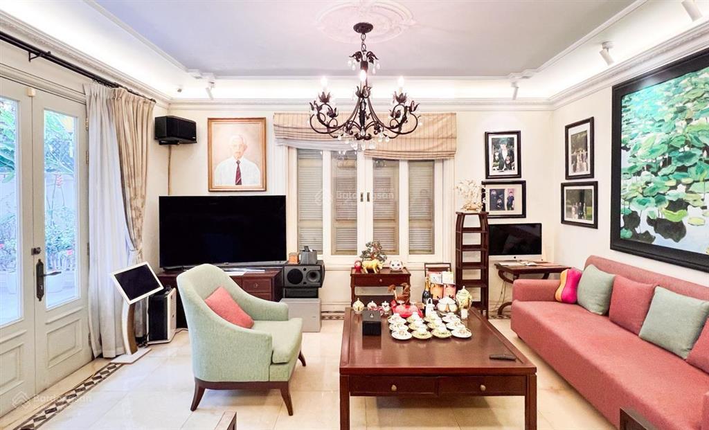 Bán biệt thự sang trọng mặt phố nguyễn gia thiểu hoàn kiếm dt 255m3 tầng mt 8,3m giá 250 tỷ