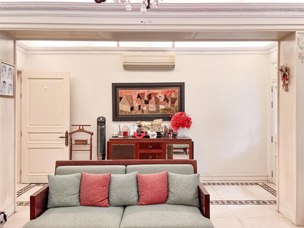 Bán biệt thự sang trọng mặt phố nguyễn gia thiểu hoàn kiếm dt 255m3 tầng mt 8,3m giá 250 tỷ