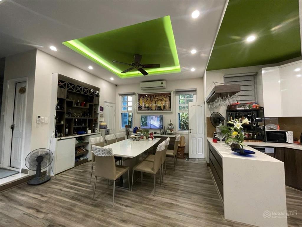 Bán biệt thự ngọc thuỵ  long biên dt 480m2 3 tầng  mt 11m giá 63 tỷ ở sướng dành cho thượng lưu