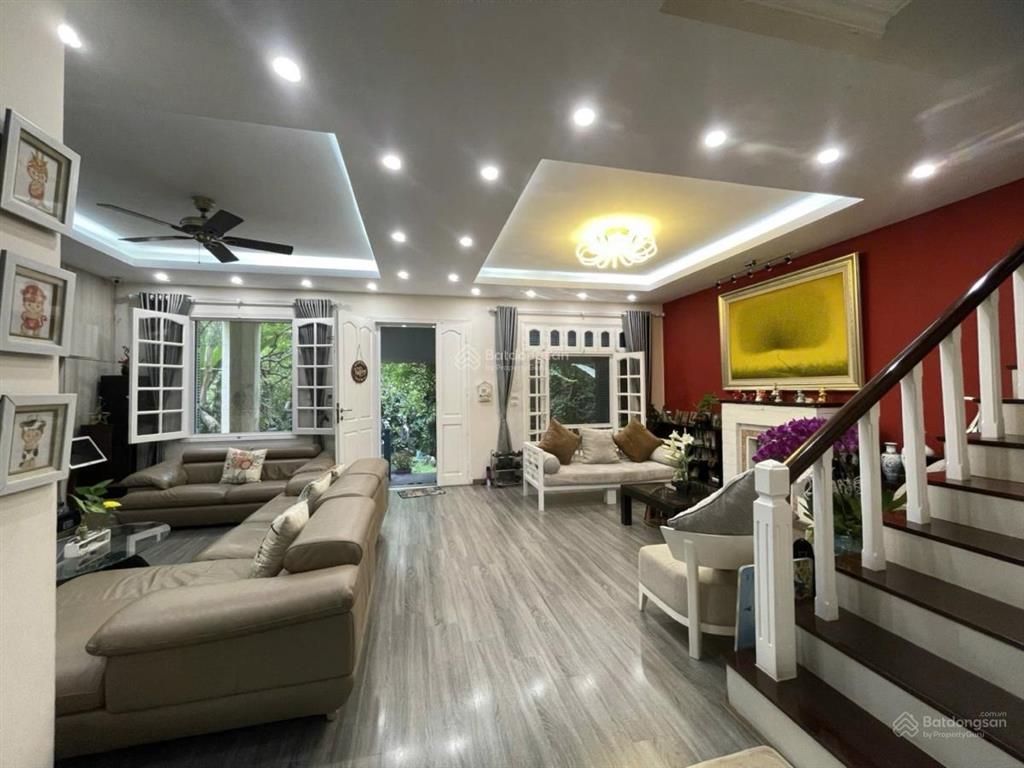 Bán biệt thự ngọc thuỵ  long biên dt 480m2 3 tầng  mt 11m giá 63 tỷ ở sướng dành cho thượng lưu