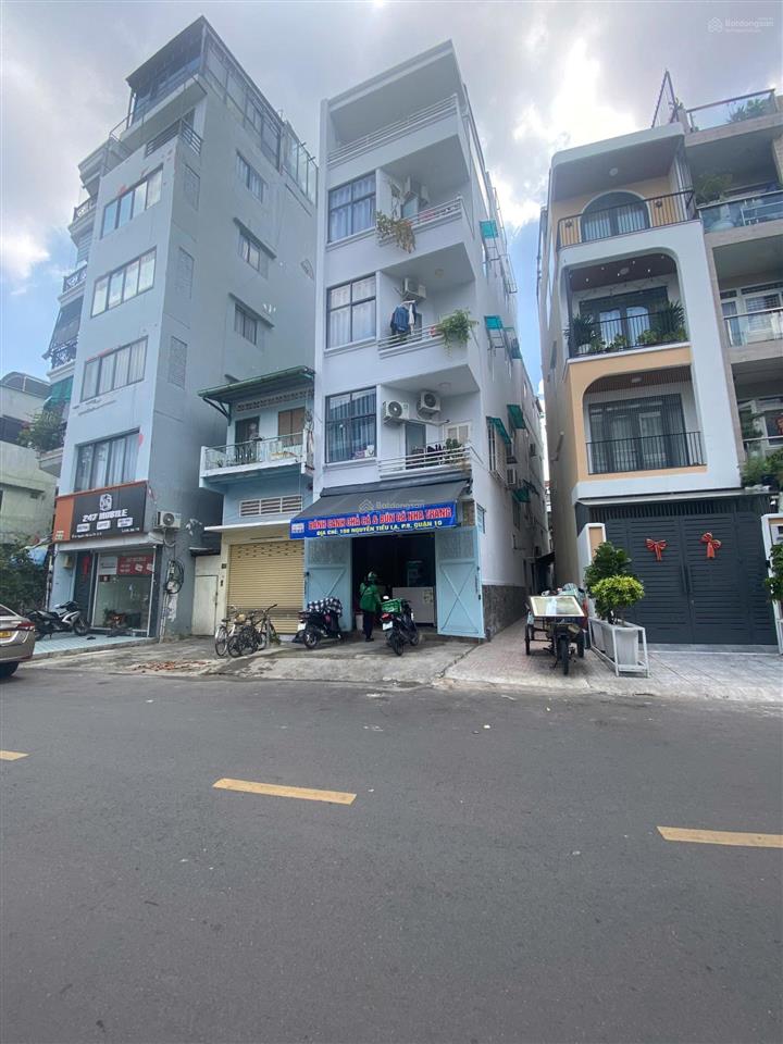 Bán nhà 2 mặt tiền trước sau bà hạt vỉa hè rộng quận 10 (dt 4.2x21m, 4 lầu) giá 24 tỷ. 0931 456 ***