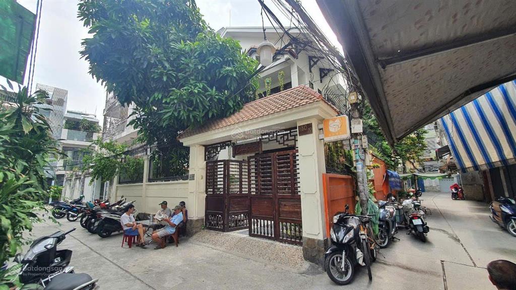 Biệt thự góc 2 mặt tiền hiếm có giữa lòng quận 10. dt 11.2x15m. giá tốt 37 tỷ .  0931 456 ***