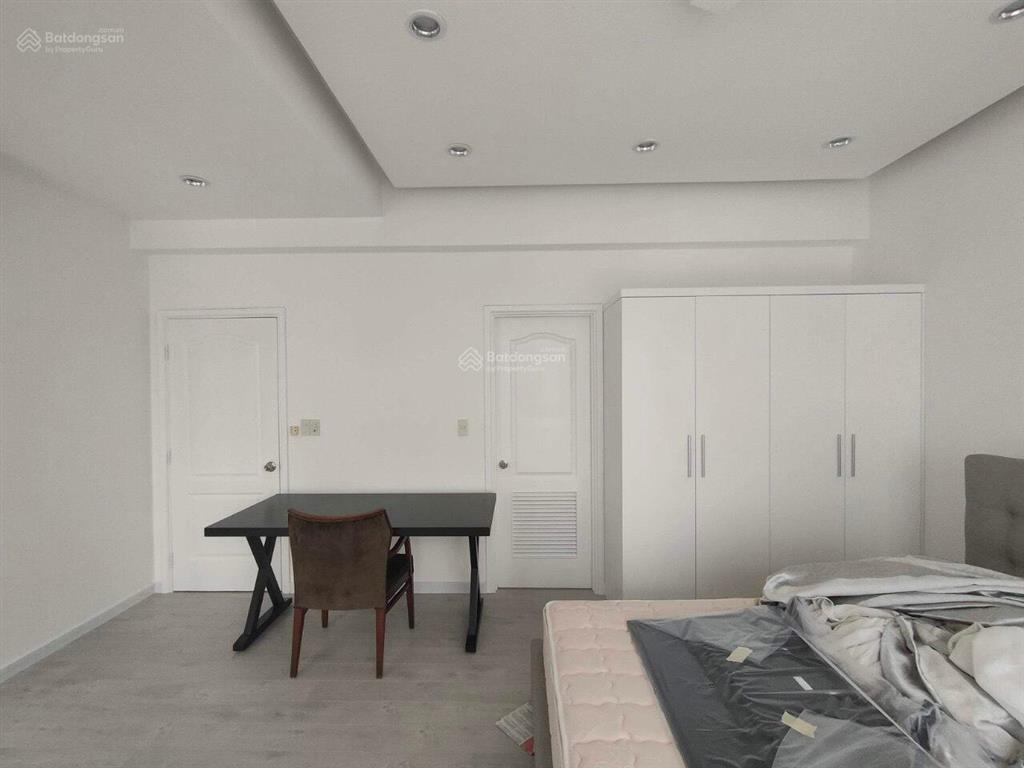 Cần bán căn hộ cảnh viên 2, pmh, quận 7, 124m2, 3pn, nt cơ bản. giá 10 tỷ 5