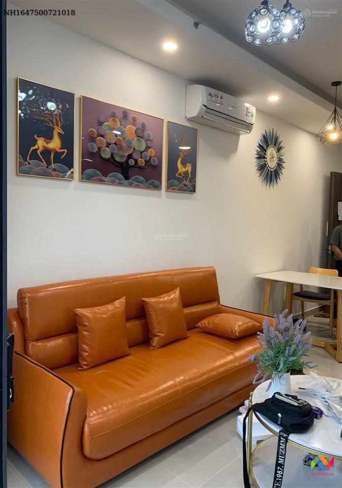 Q7 boulevard  2pn 2wc  70m2  căn góc  nội thất cơ bản  11 triệu