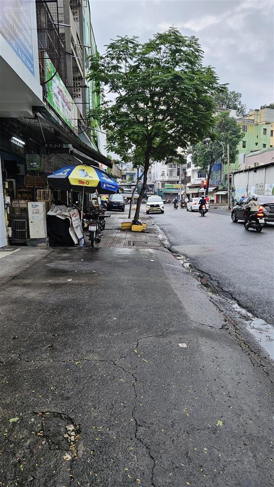 Bán nhà mặt tiền nguyễn chí thanh, thuận kiều ngay bv chợ rẫy, 61m2(4.3x15)5 tầng, có lề 5m, 16.5tỷ