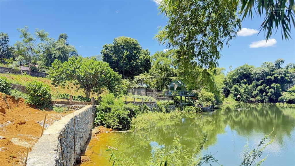 Siêu phẩm bám hồ đẹp tại cư yên, hoà bình (nay là phú thọ)