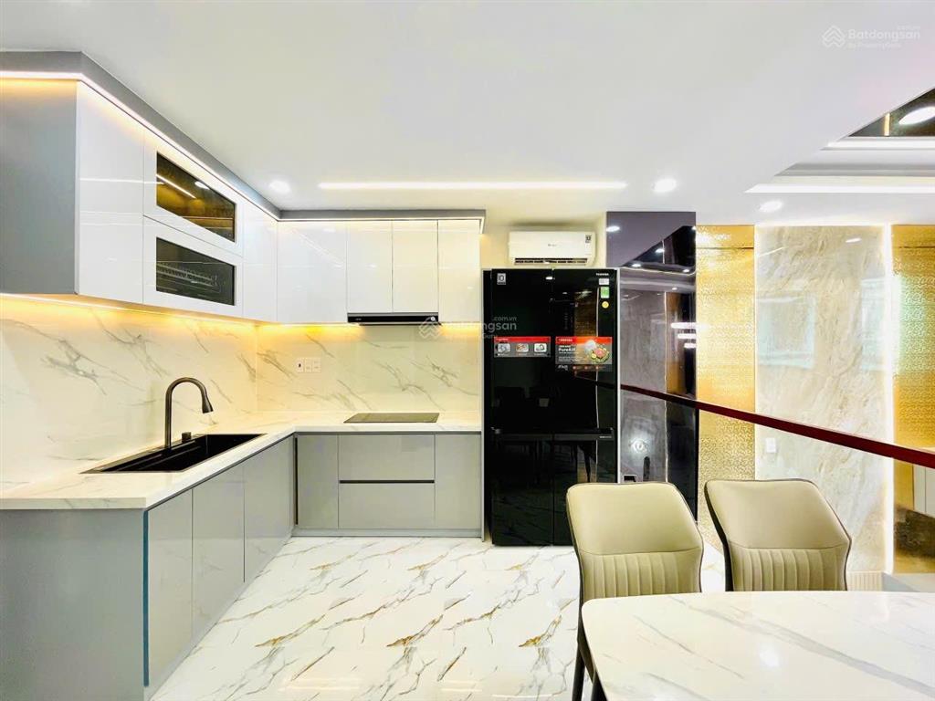 Bán nhà đường xe hơi ngủ trong nhà 5pn, 5wc, 4 tầng tại huỳnh khương an, 9,75 tỷ, 46m2