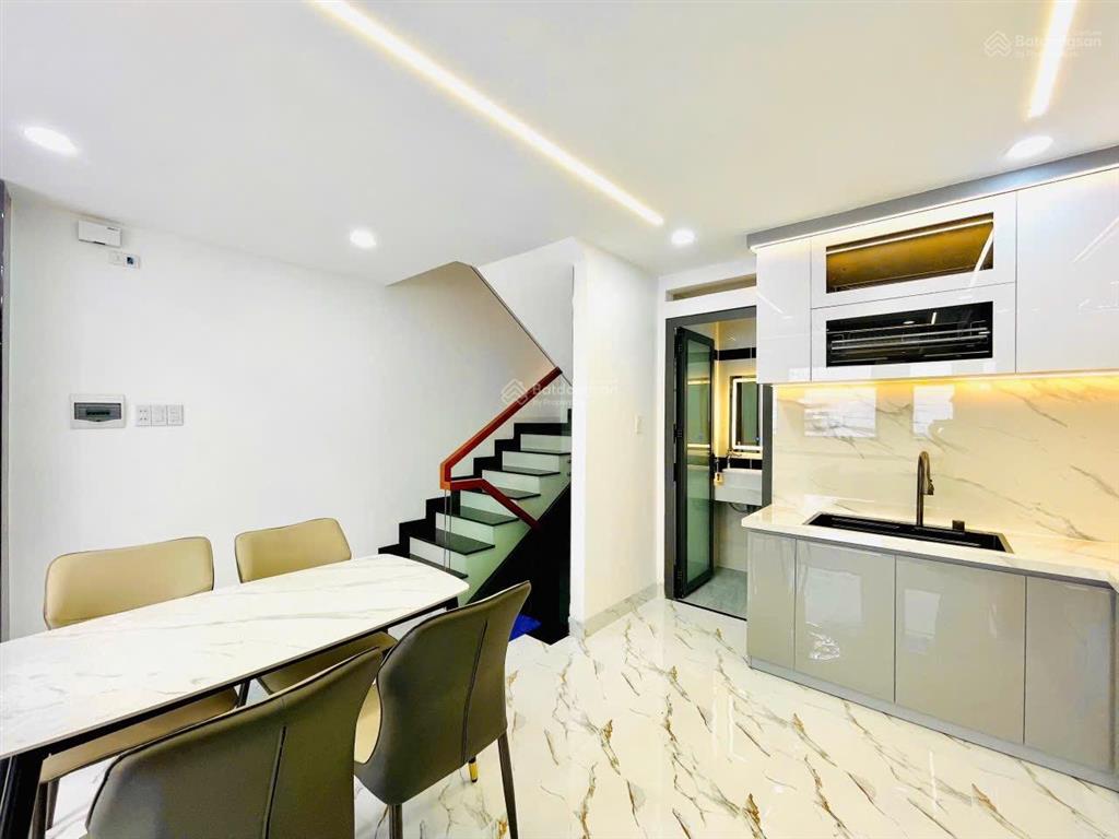 Bán nhà đường xe hơi ngủ trong nhà 5pn, 5wc, 4 tầng tại huỳnh khương an, 9,75 tỷ, 46m2